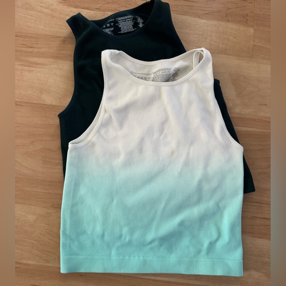 Primark Tops - Ribbed Dark Green and Ombre Crop Tops Women's Medium Set of 2